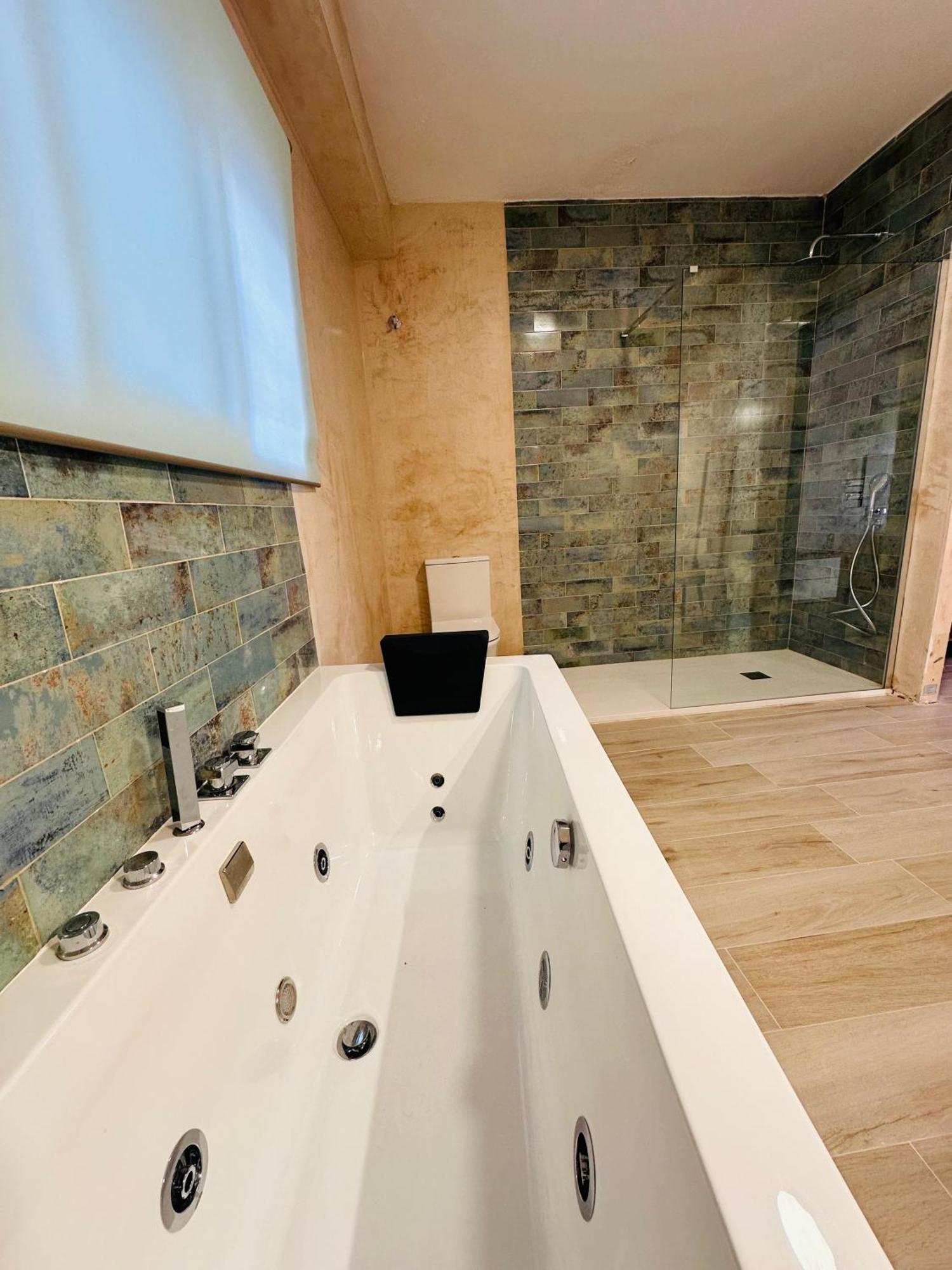 Cherry Jacuzzi Apartment Ronda Exterior foto